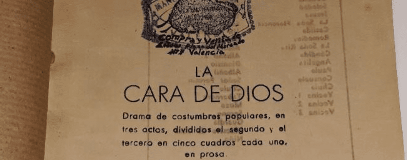 La puesta de la bandera es una de las múltiples tradiciones y supersticiones del sector de la construcción que se remonta a la Edad Media (o antes) y se mantiene en nuestros días.