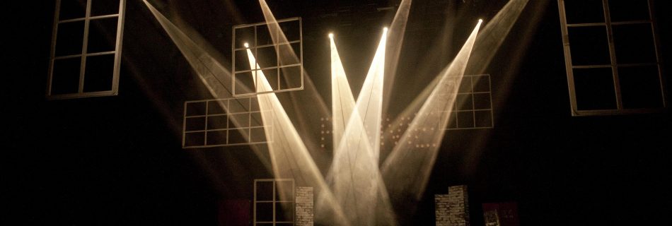El acoso laboral en la industria audiovisual constituye una realidad que durante años permaneció invisibilizada.
